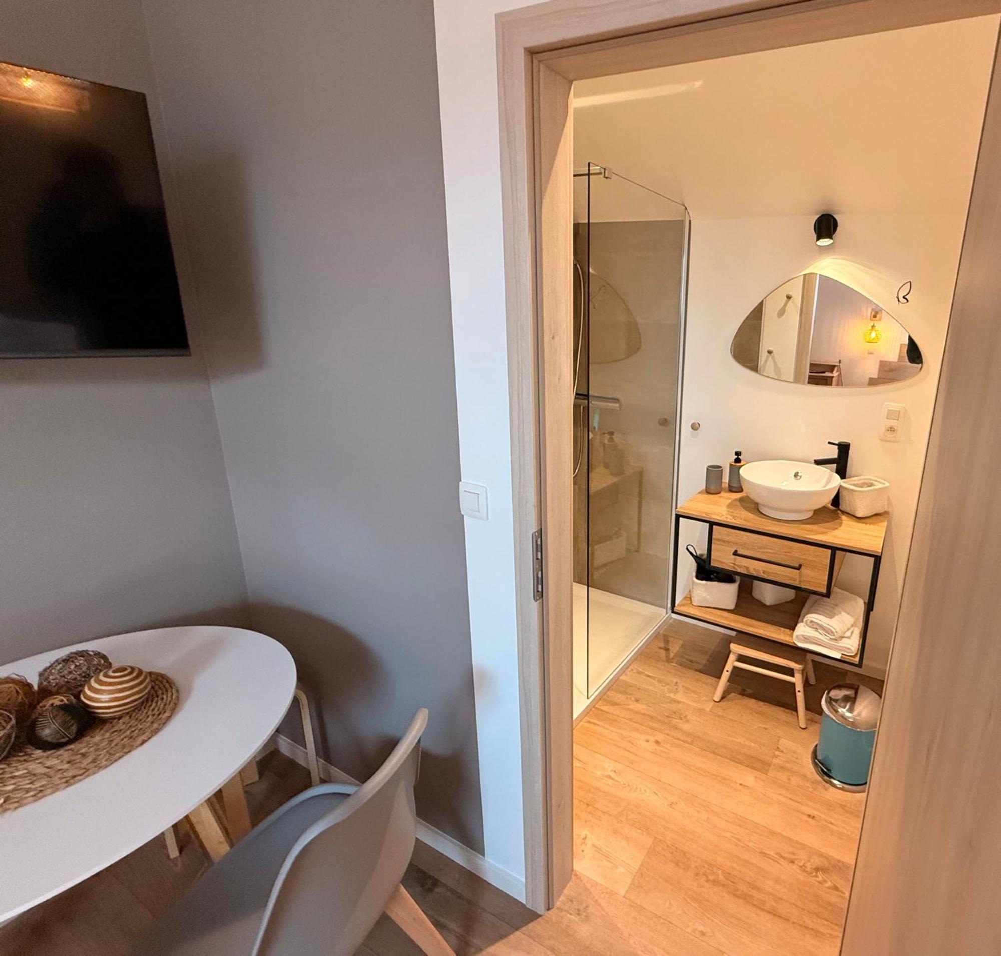 Sensup A 5Min De Pairi Daiza Bed & Breakfast Брюжлет Екстериор снимка